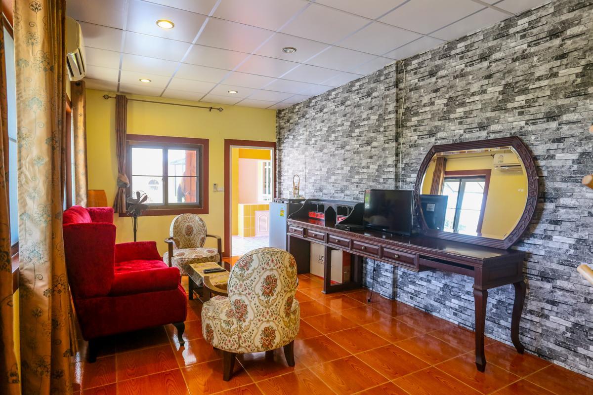 Phalaburi Resort Ban Chang  Exterior photo